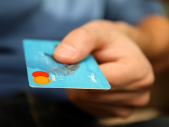 「Rent」「Lend」と「Lease」の違いは?