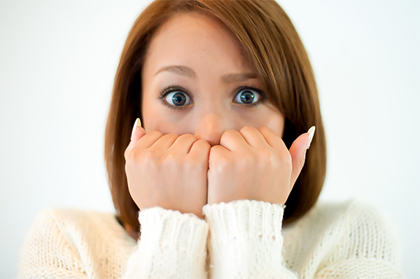 「彼女ナイーブなんだよね」は「She is naive」で正しいの?